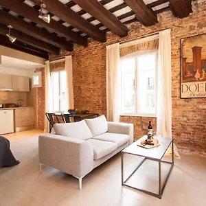 Deco Barcelona-born St. Apartment Barcelona